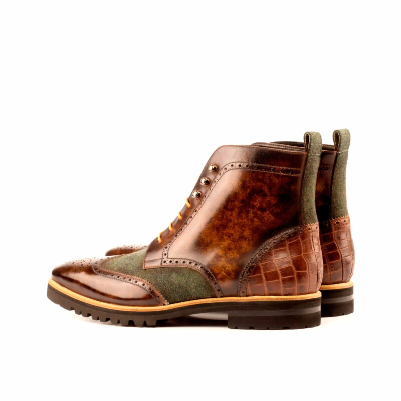 Bottom view of model Linford, painted croco,sartorial,crust patina Golf BespokeShoes